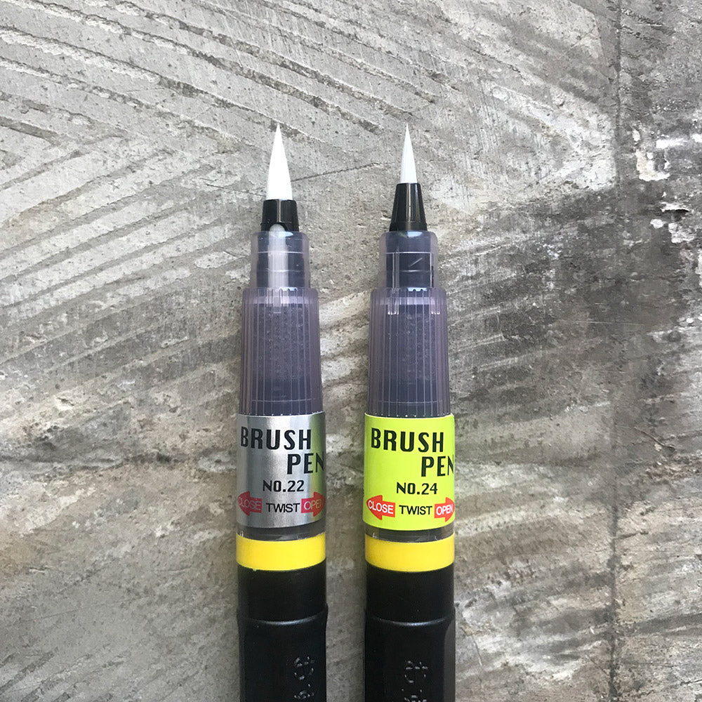 Kuretake Brush Pen Medium - Black image 1
