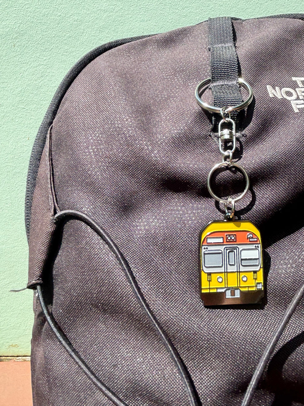 Enamel Train Keyring - V-Set New &amp; Old image 3