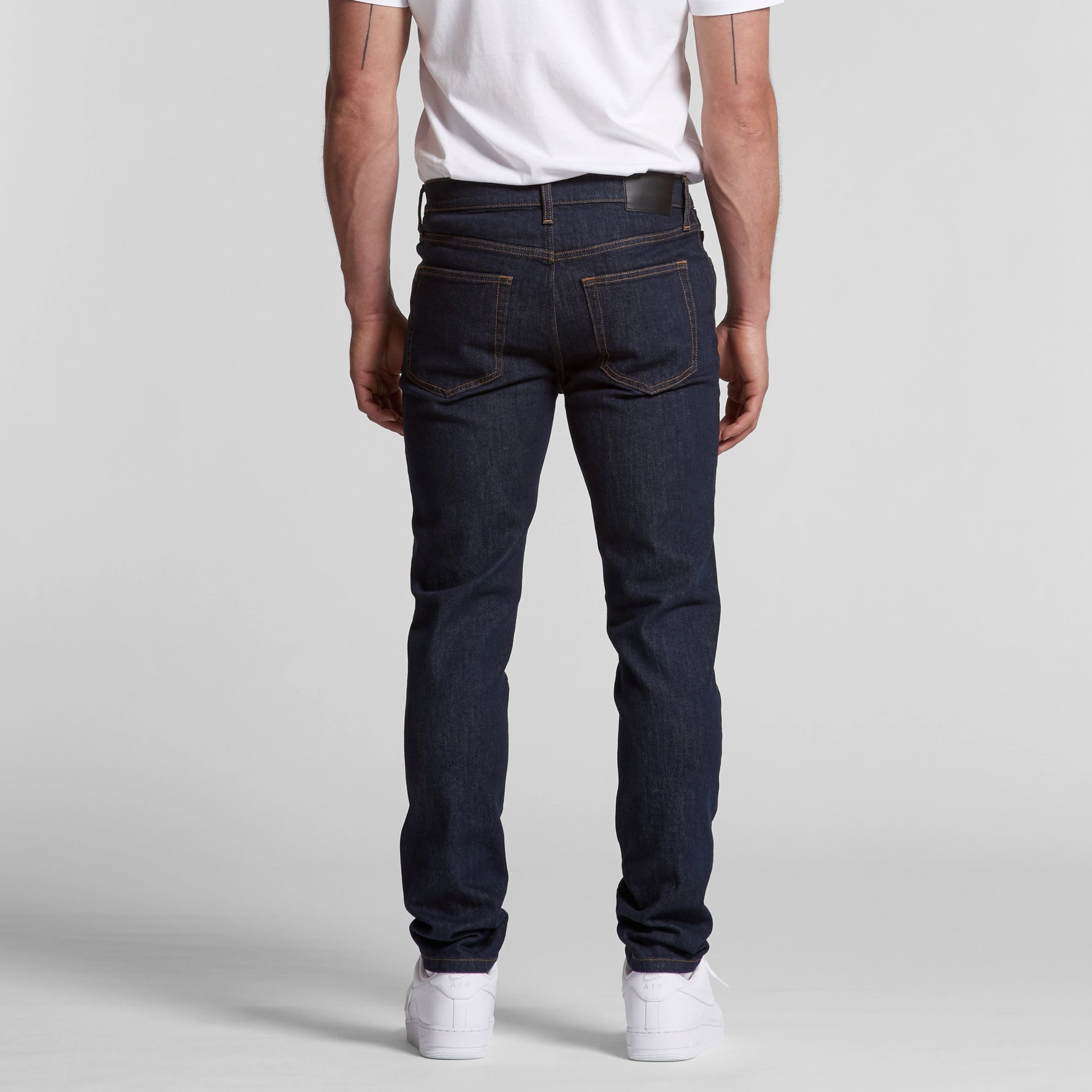 5801 Standard Jeans image 3